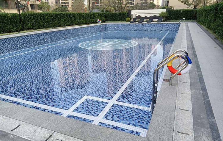 地产类
